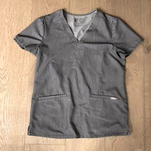 Figs graphite gray Casma Three-Pocket Scrub Top size XS
